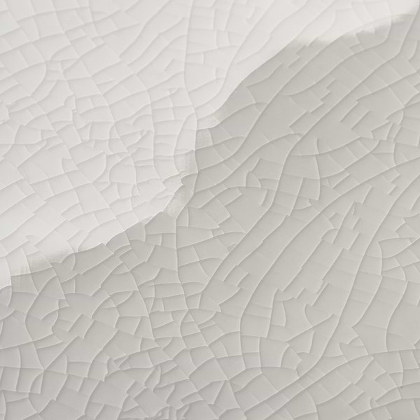 Nabi Subway Glacier White 4.5x9 Crackled Glossy Glass Tile