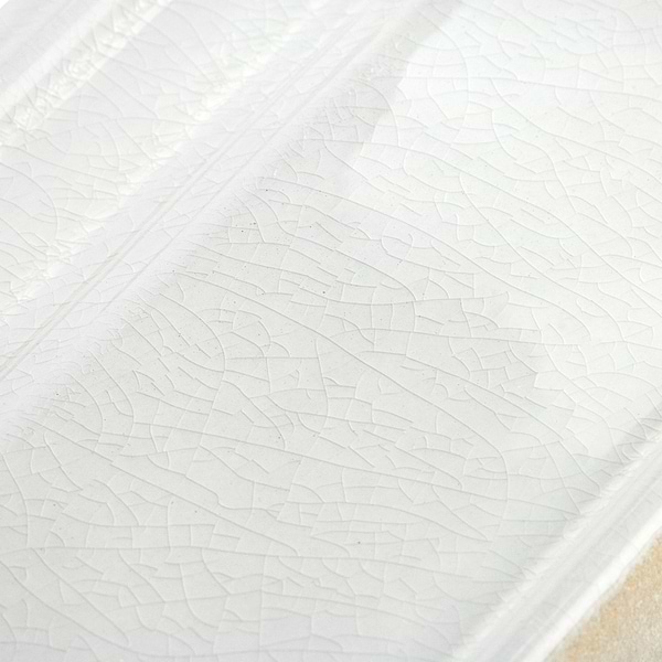 Nabi Glacier White 6x8 Crackled Glossy Glass Base Molding Liner