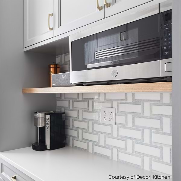 Esplanade Meadow Light Polished Marble Mosaic Tile