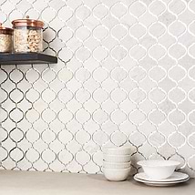 Veranda Niveous Quartz Polished Mosaic Tile with Mirrored Accents