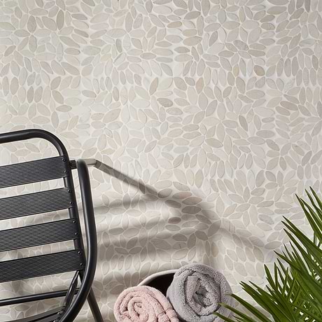 Nature Flower Lovina White Pebble Honed Mosaic Tile