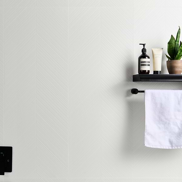 Plaster Arrow White 18x48 Textured Matte Ceramic Tile