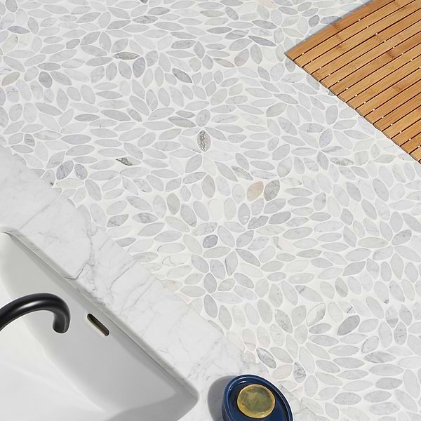 Nature Flower Carrara Marble Honed Mosaic Tile