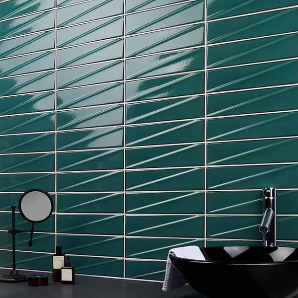 Axelle Emerald Green 3x12 3D Glossy Ceramic Subway Tile
