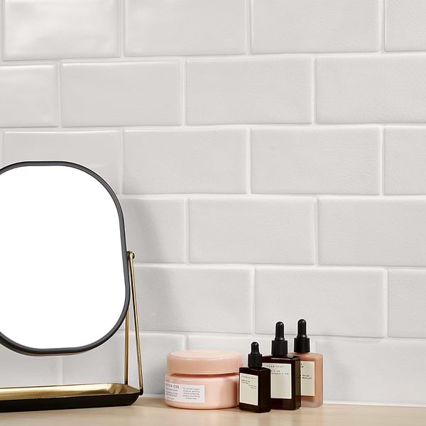 DISCO - Nabi Glacier White 3x6 Crackled Glass Wall Tile