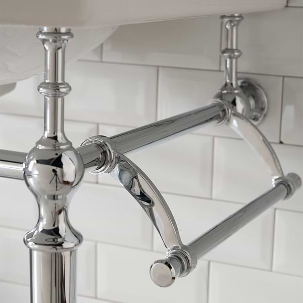 James Martin Vanities Wellington Chrome 24" Single Vanity with Integrated White Porcelain Top