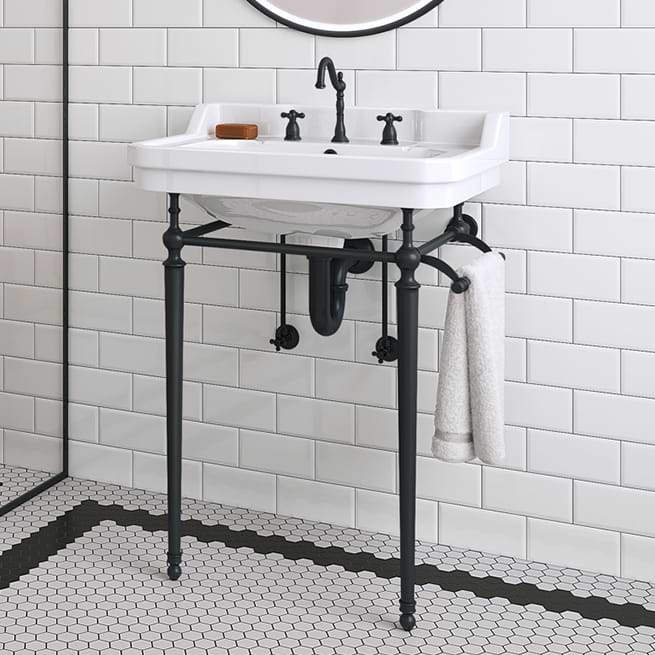 REGAL BEAUTY, ENDURING STYLE