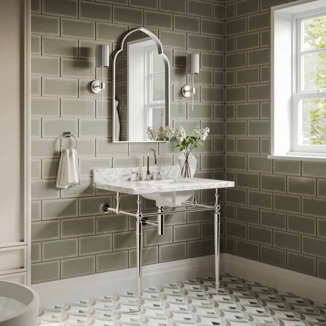 SIMPLICITY MEETS LUXURY