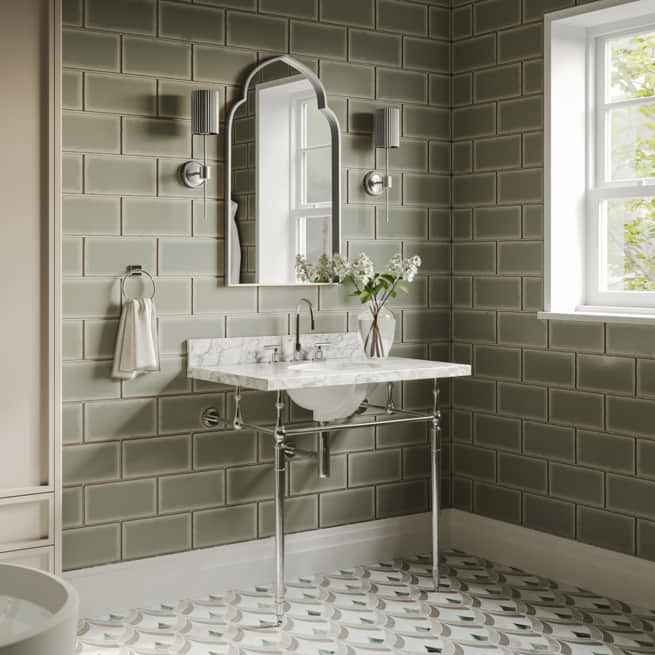 SIMPLICITY MEETS LUXURY