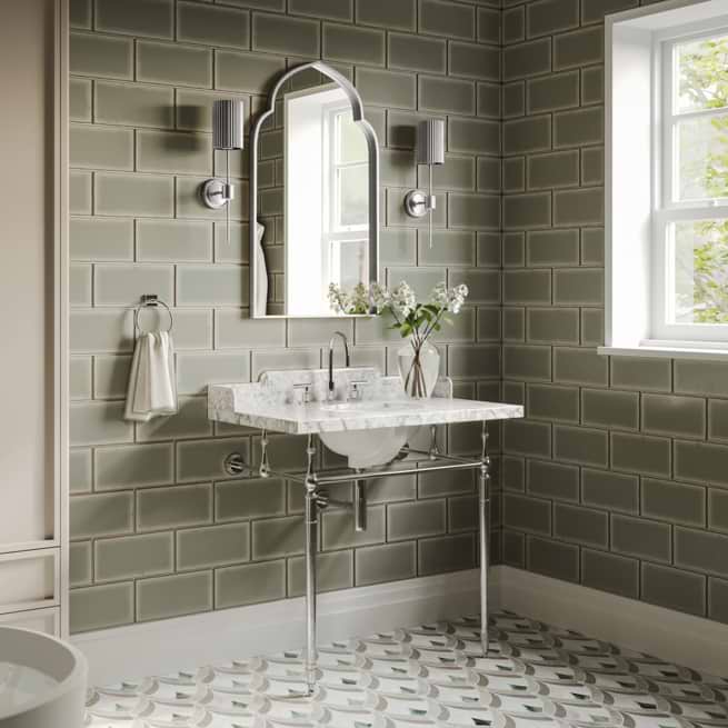SIMPLICITY MEETS LUXURY