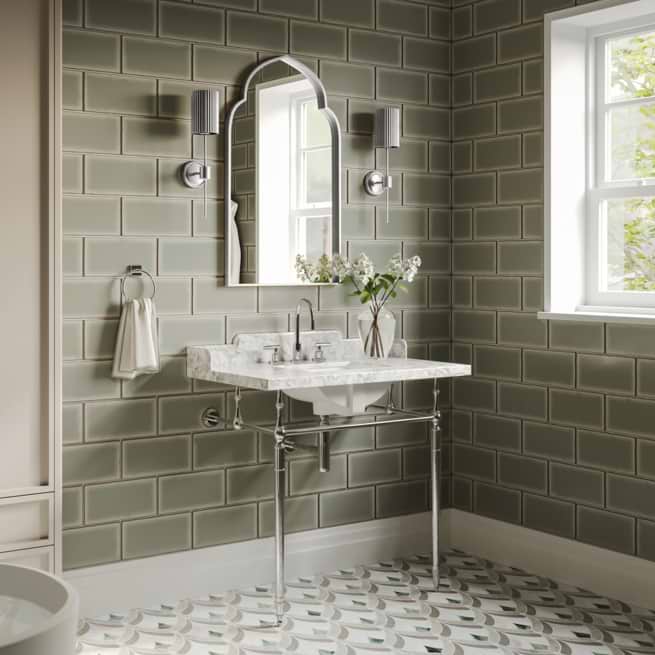 SIMPLICITY MEETS LUXURY