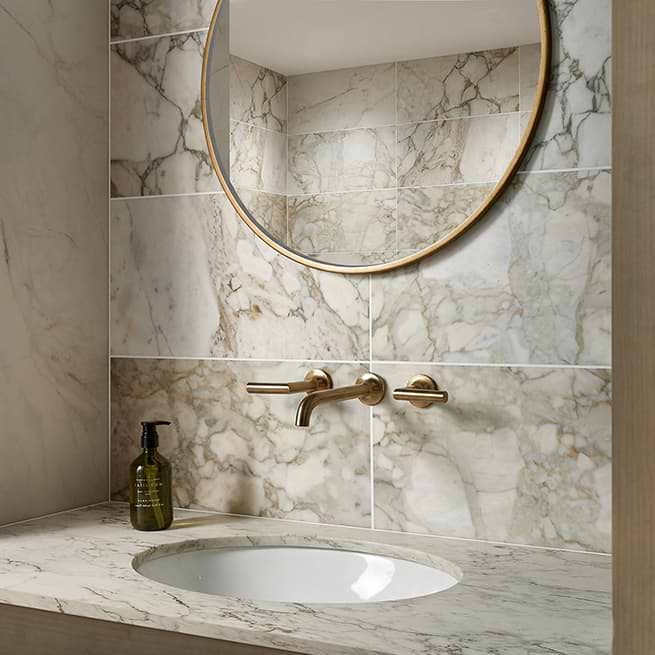 EXPRESSIVE MARBLE