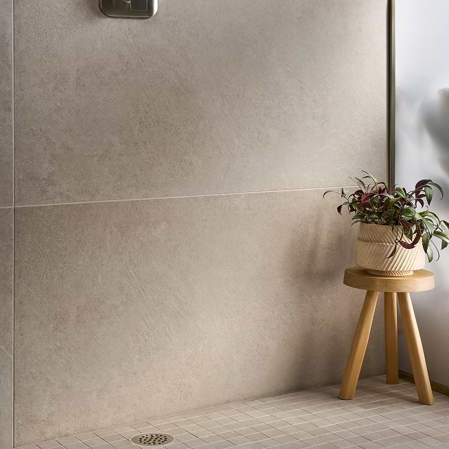 CLEAN AND MODERN