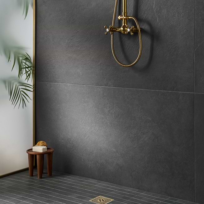 CLEAN AND MODERN