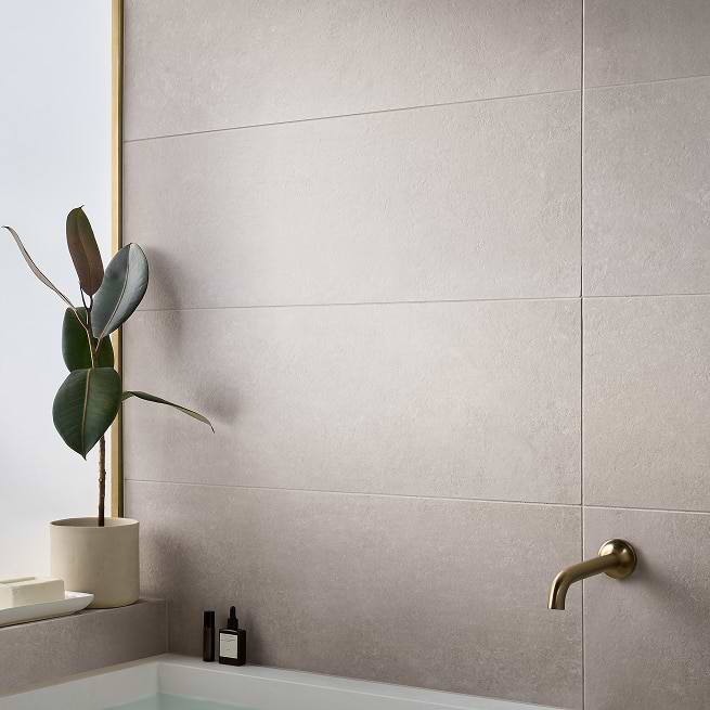 CLEAN AND MODERN
