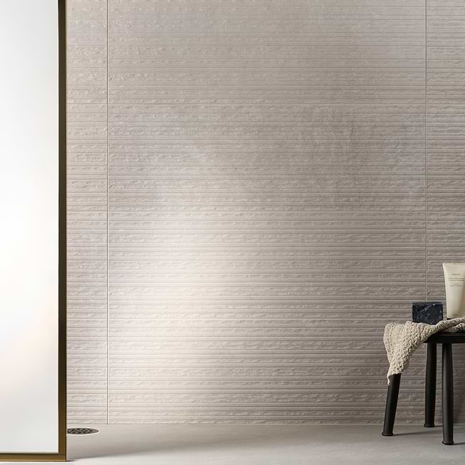CLEAN AND MODERN