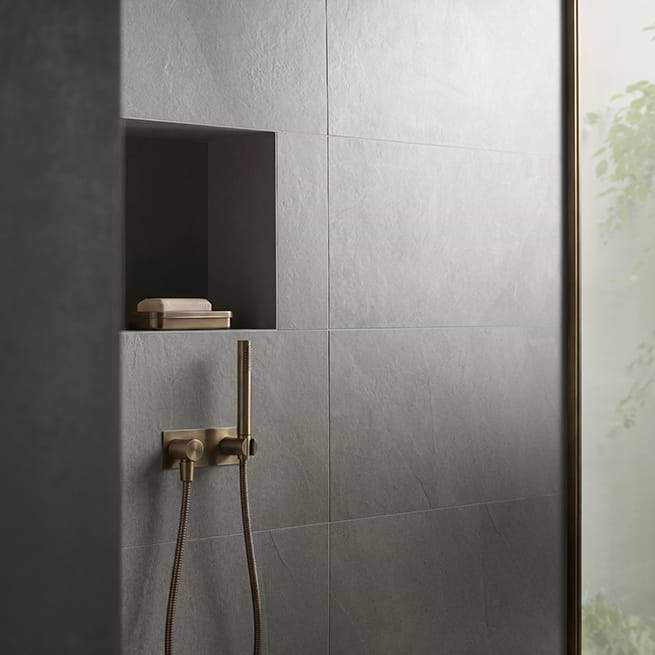 STUNNING STONE LOOK