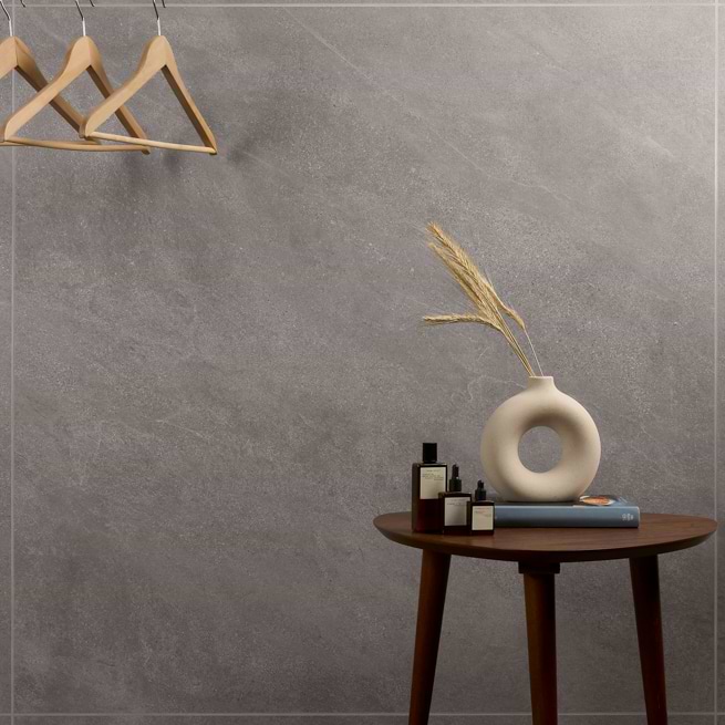 Classic, limestone look in porcelain