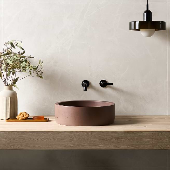 REALISTIC MARBLE-LOOK PORCELAIN