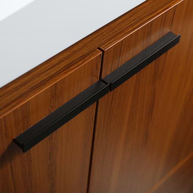 MODERN SIMPLICITY, TAILORED STORAGE