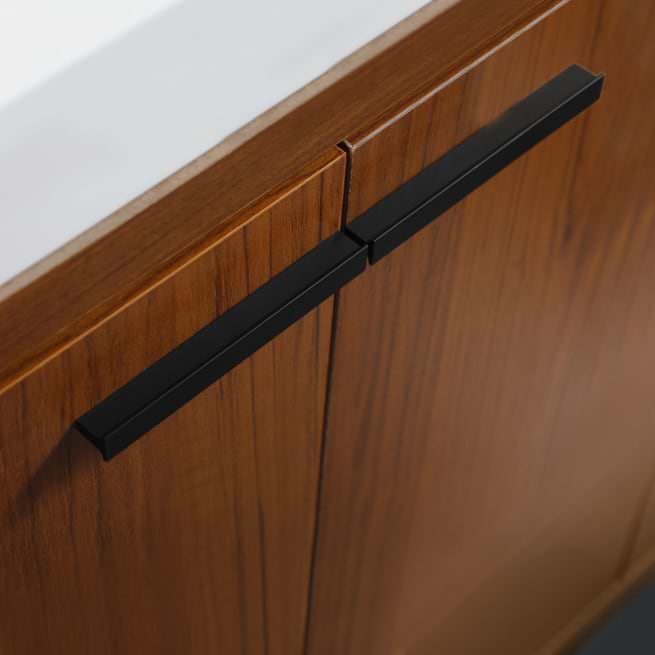 MODERN SIMPLICITY, TAILORED STORAGE