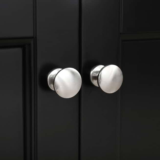 CLASSIC SHAKER ELEGANCE
