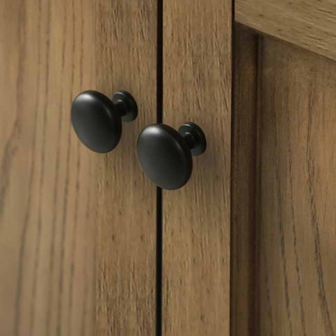 CLASSIC SHAKER ELEGANCE