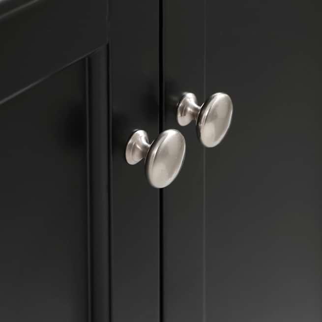 CLASSIC SHAKER ELEGANCE