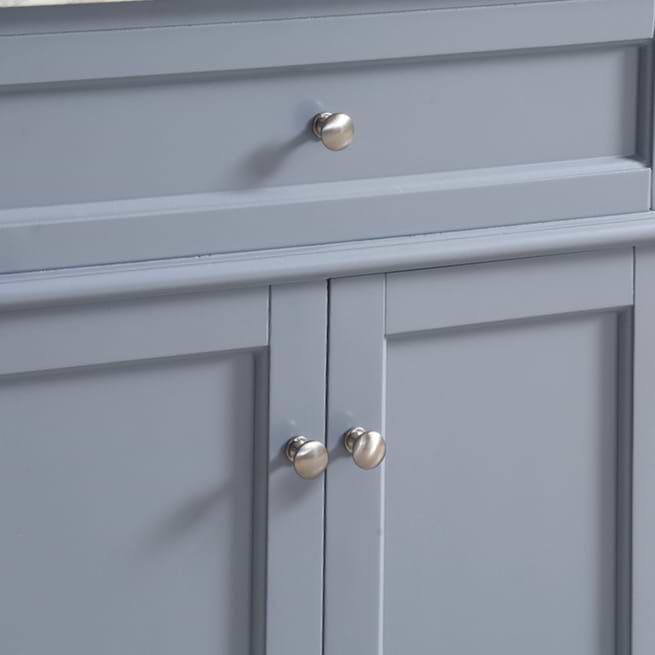 CLASSIC SHAKER ELEGANCE