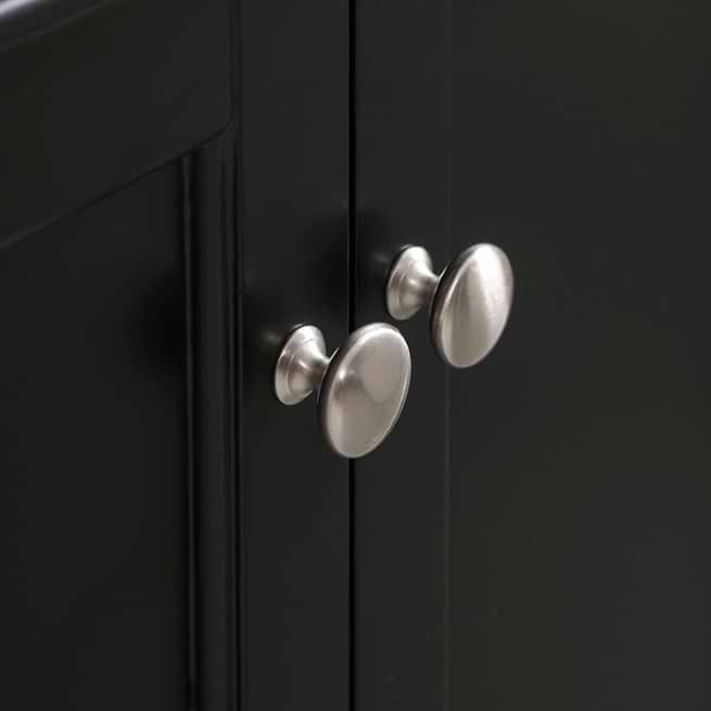 CLASSIC SHAKER ELEGANCE