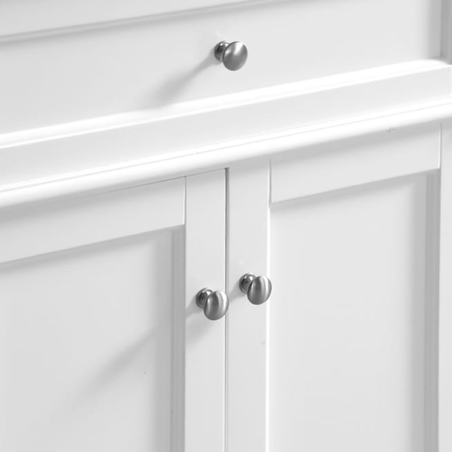 CLASSIC SHAKER ELEGANCE