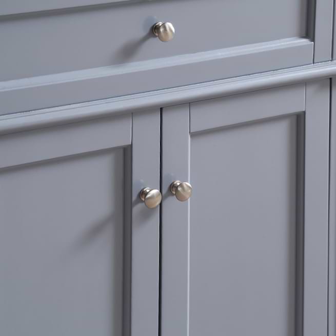 CLASSIC SHAKER ELEGANCE