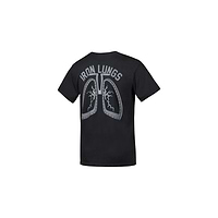 חולצת Rogue Iron Lungs שחורה עם הדפס ריאות בגב – ביגוד טכני מקצועי לספורטאי סיבולת וכוח מבית Prime Motion.