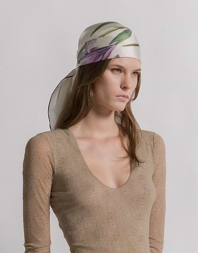 מטפחת 90X90 Alberta Ferretti