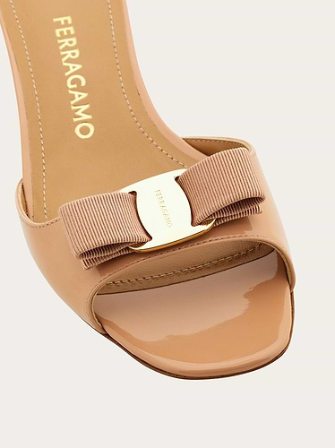 נעלי Ferragamo VANILLA לנשים